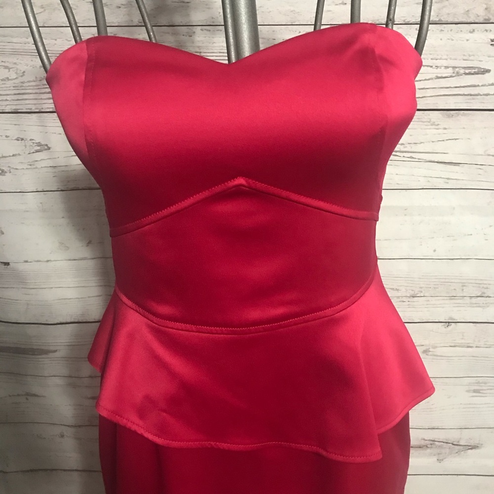 29) Max & Cleo Peplum Dress Size 6 - Picture 3 of 9